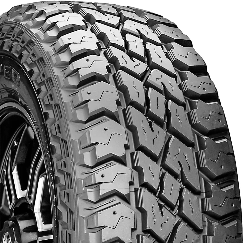 Set of 4 (Four) Cooper Discoverer S/t Maxx Lt 275/70R18 125/122Q E 10 Ply Mt M/t Mud Tires